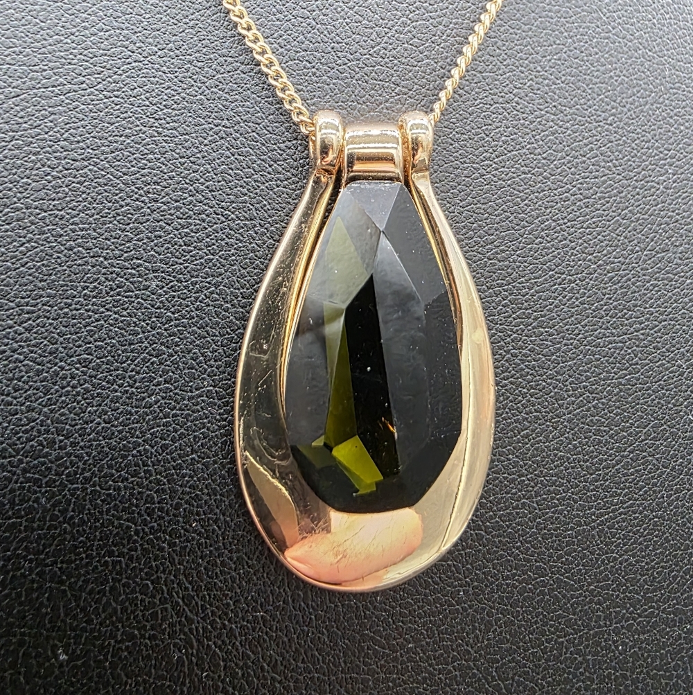 RLM Soho Gold Teardrop Necklace with Green Stone - Picture 2 of 8